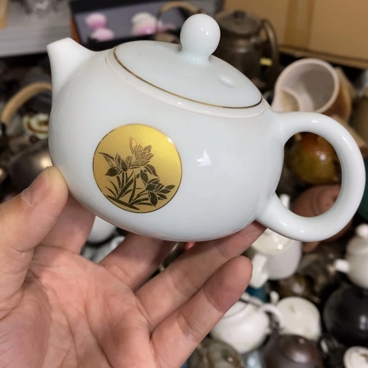 陶瓷艺术品及陶瓷壶