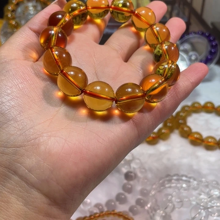 小***刘无非金属工作兔摸一摸一样