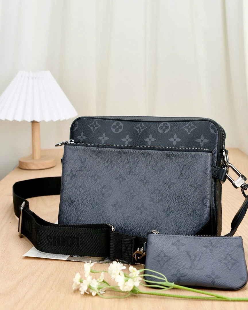 嘉壹/99新（6644）lv tiro黑灰三合一
