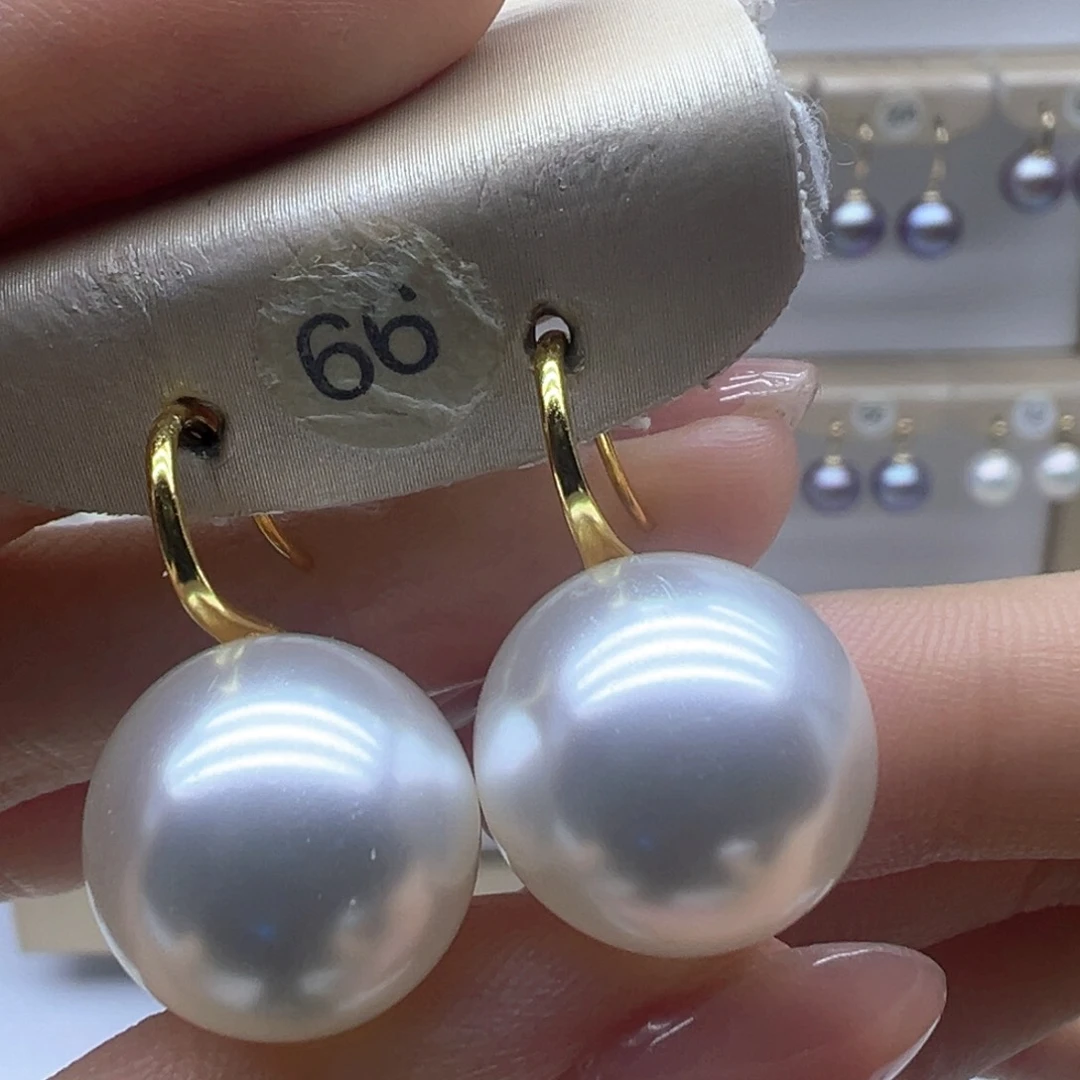 18K金镶嵌淡水珍珠耳饰