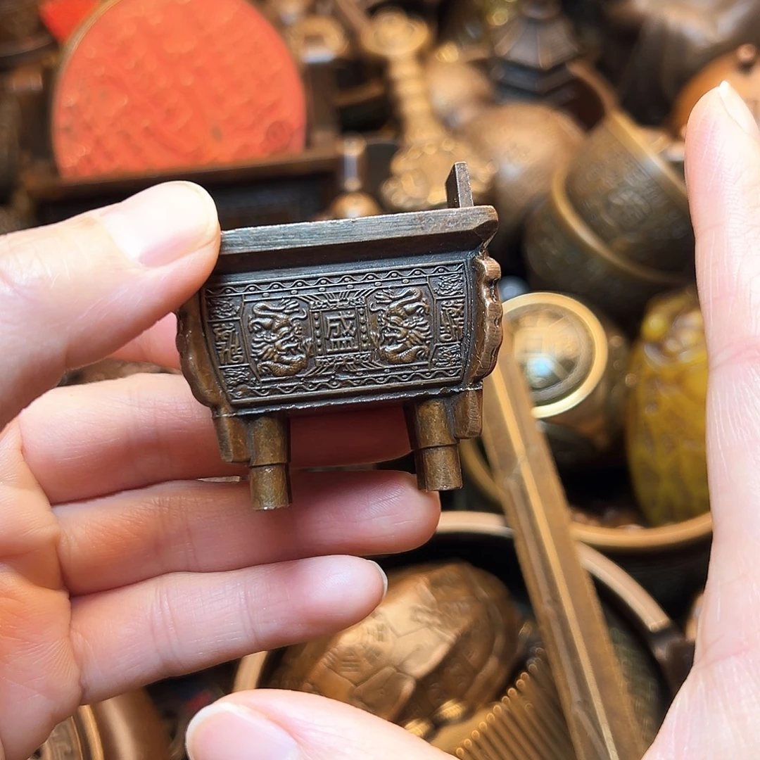 精美铜器工艺品等