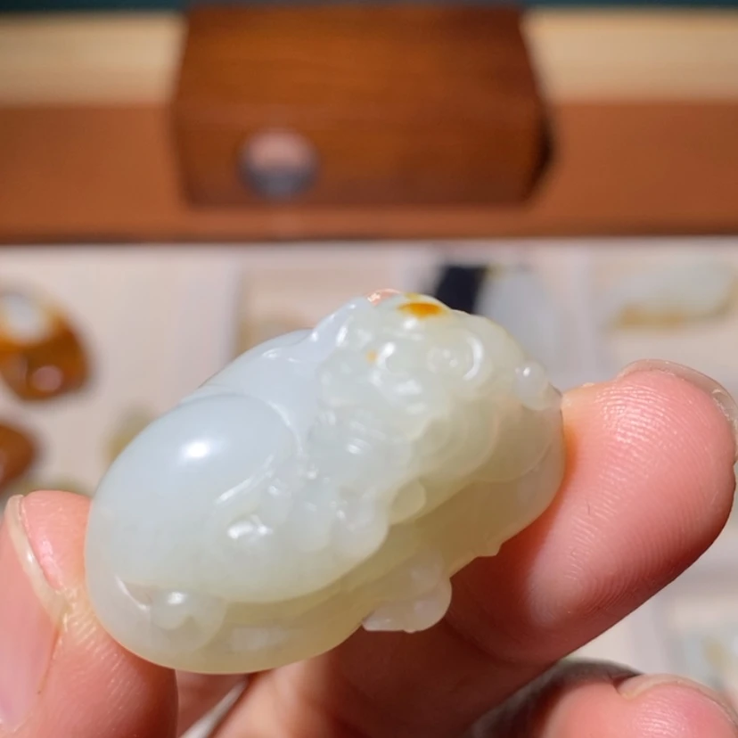 【闪购商品】颈饰未镶嵌和田玉（糖玉）