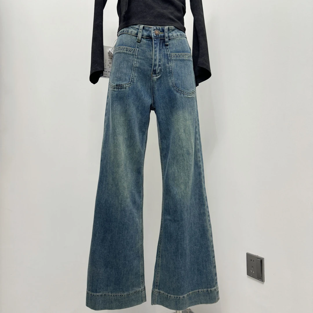 新款时尚牛仔直筒大喇叭牛仔裤