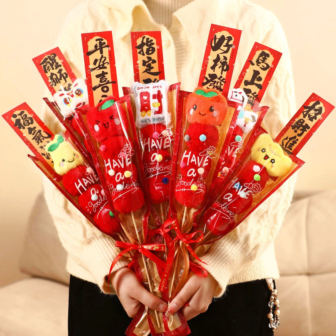 新年装饰抱抱桶毛绒冰糖葫芦摆件2026马年新款春节过年拍照道具