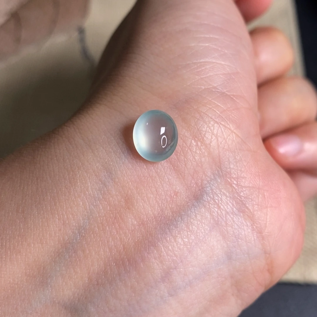 翡翠未镶嵌颈饰薄荷绿蛋面9.6-8.5-4.9