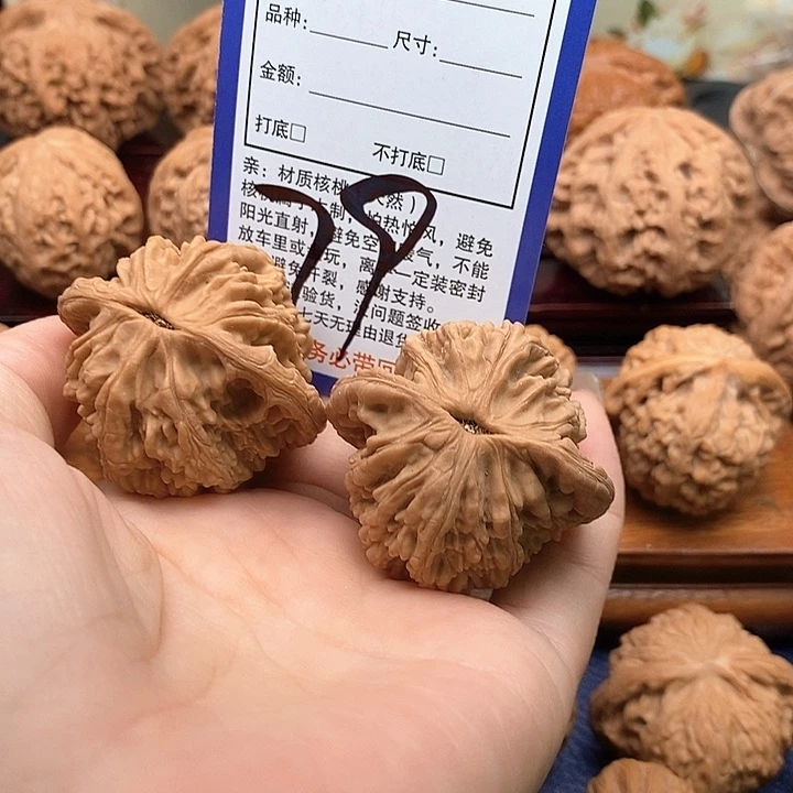 桃核吊坠虎头狮子43