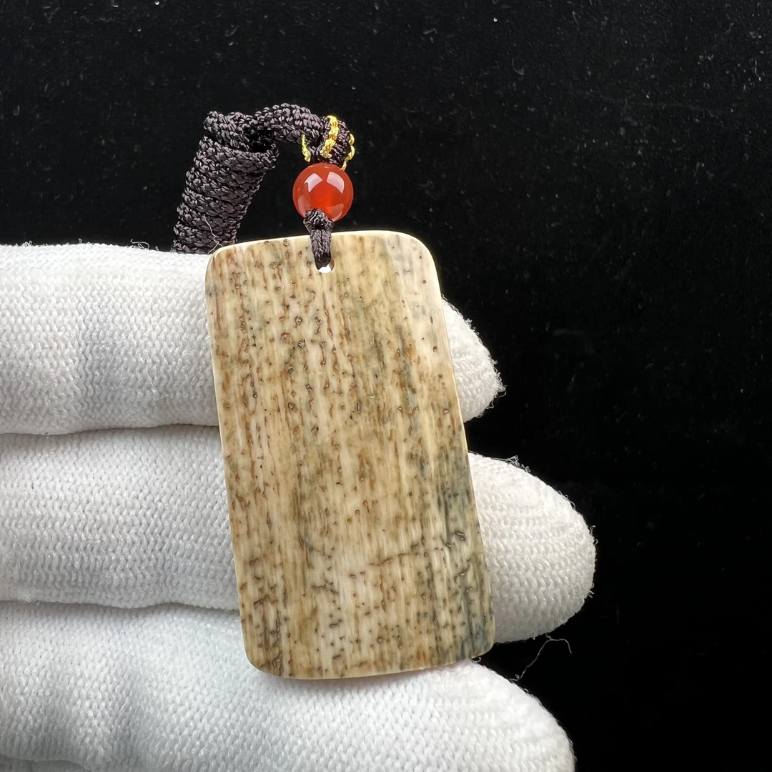 E2498天然猛犸牙 带皮无事牌 24*43*4mm支持鉴定 假一罚四