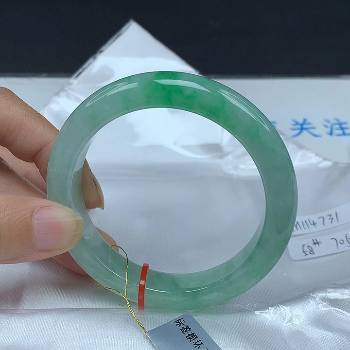 翡翠未镶嵌手镯58圈4731