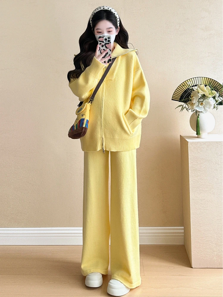 孕妇套装2025韩版秋冬新品时尚简约软糯舒适翻领时尚毛衣休闲套装