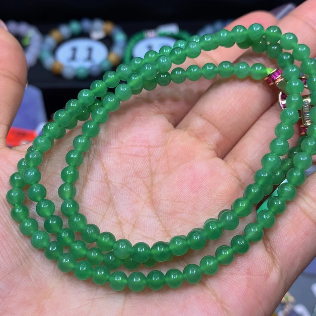 翡翠未镶嵌颈饰4+