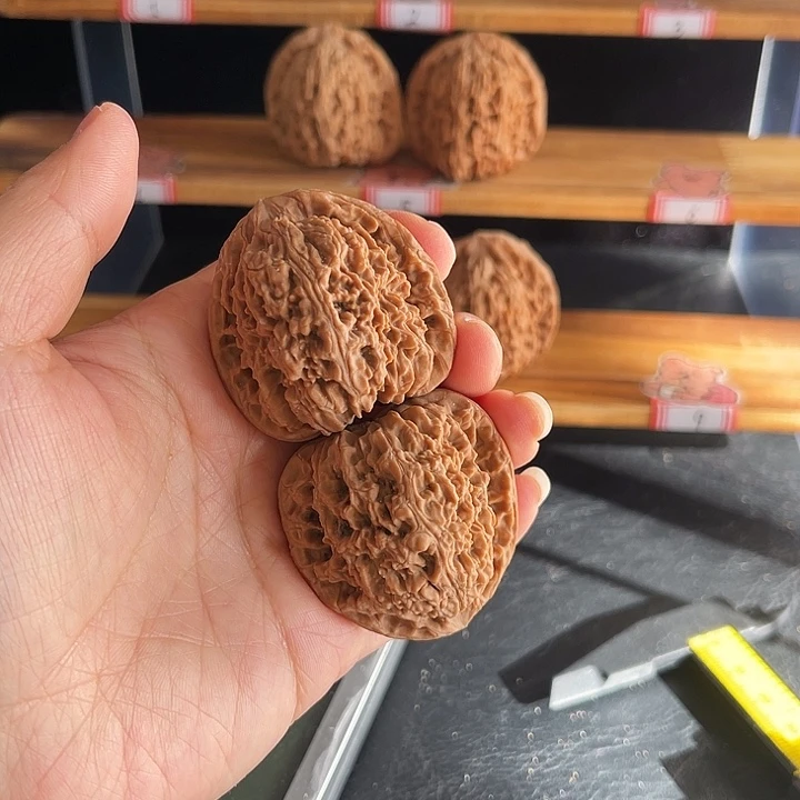 吊坠文玩核桃南疆石全品