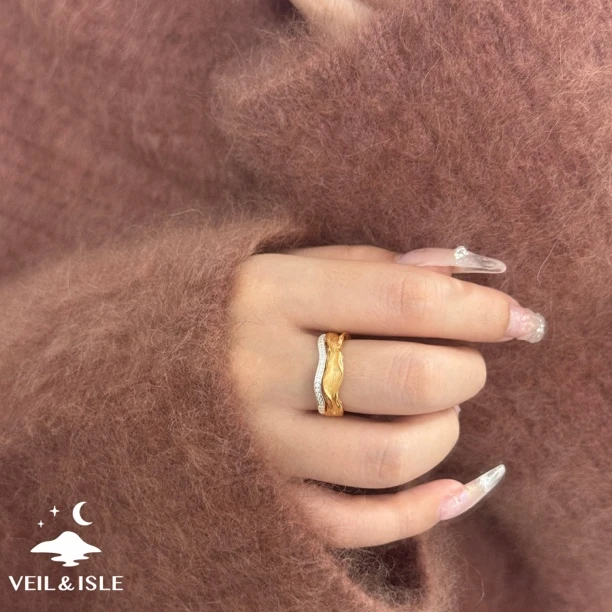 925银合成锆石戒指 雾屿纪金沙细浪开口指环女气质高级感波纹指环