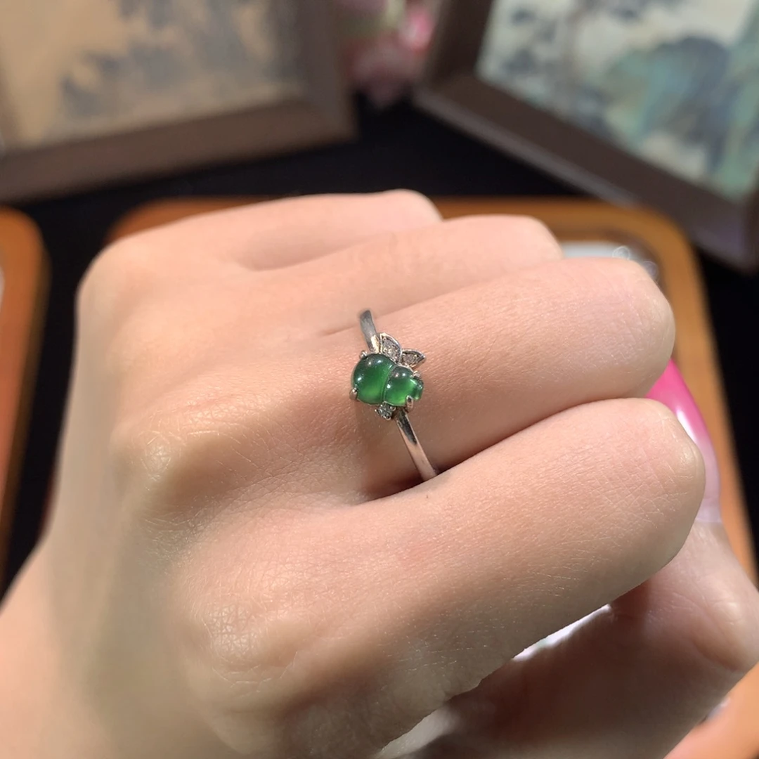 颈饰银S925镶嵌翡翠