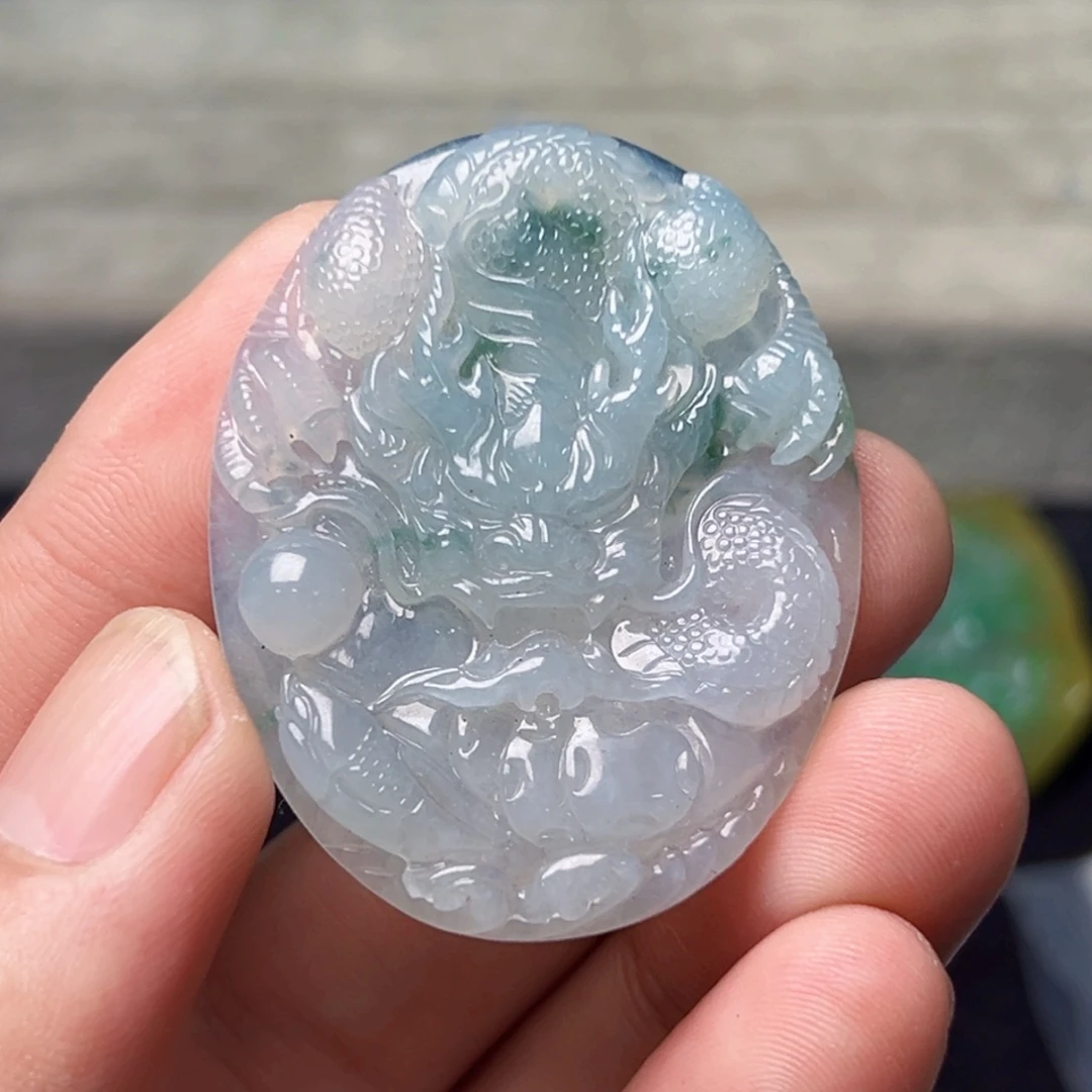 定制翡翠未镶嵌龙牌