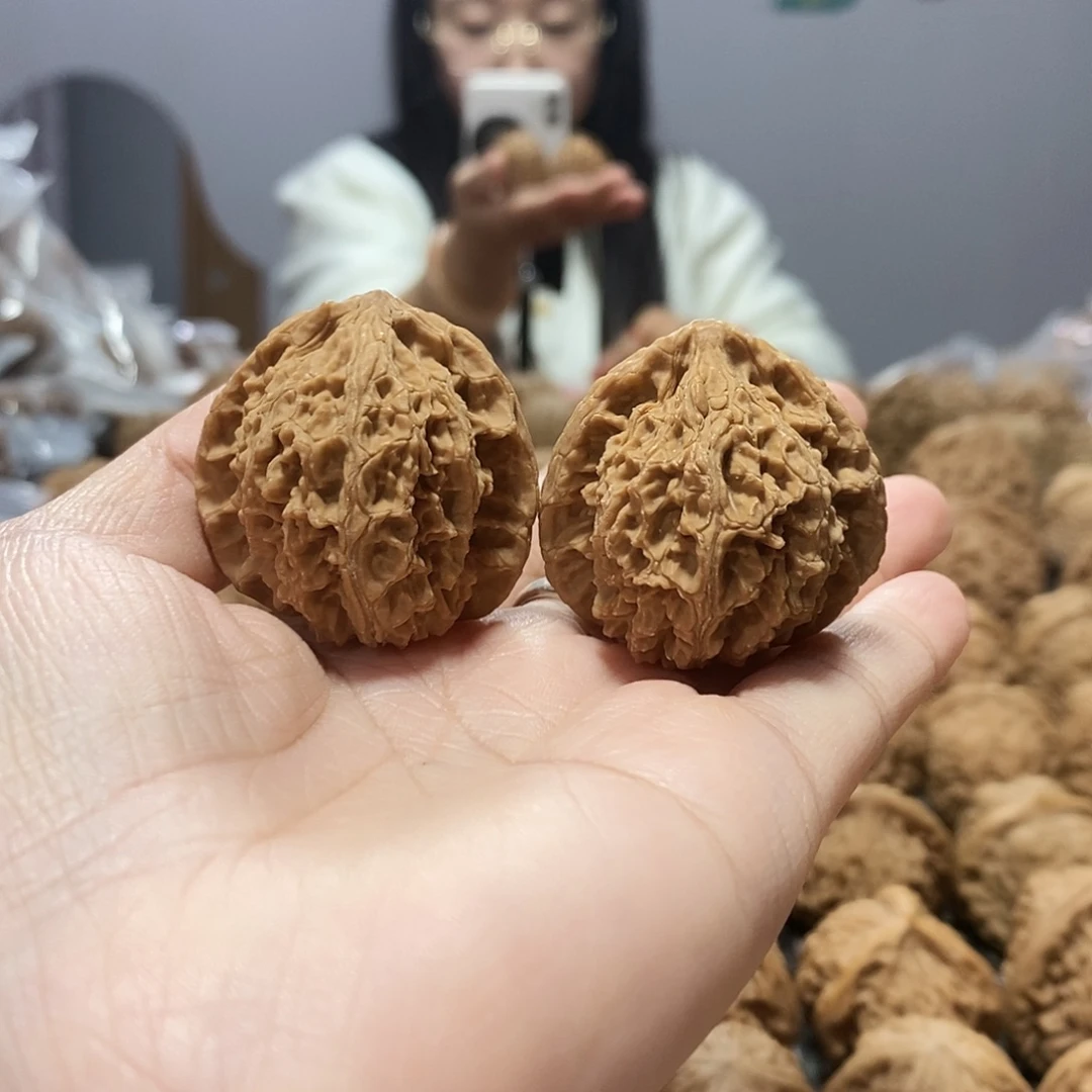 文玩核桃吊坠蚂蚁沟36+