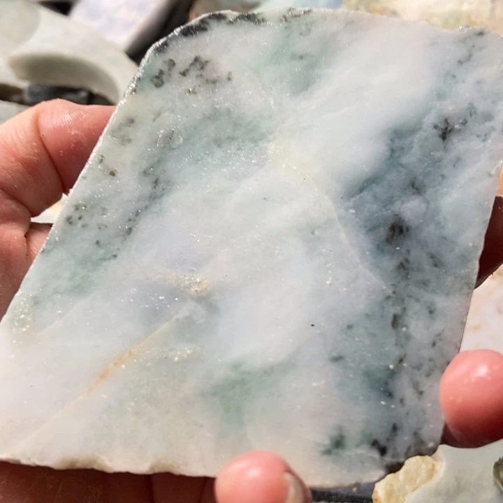 翡翠颈饰未镶嵌天然翡翠