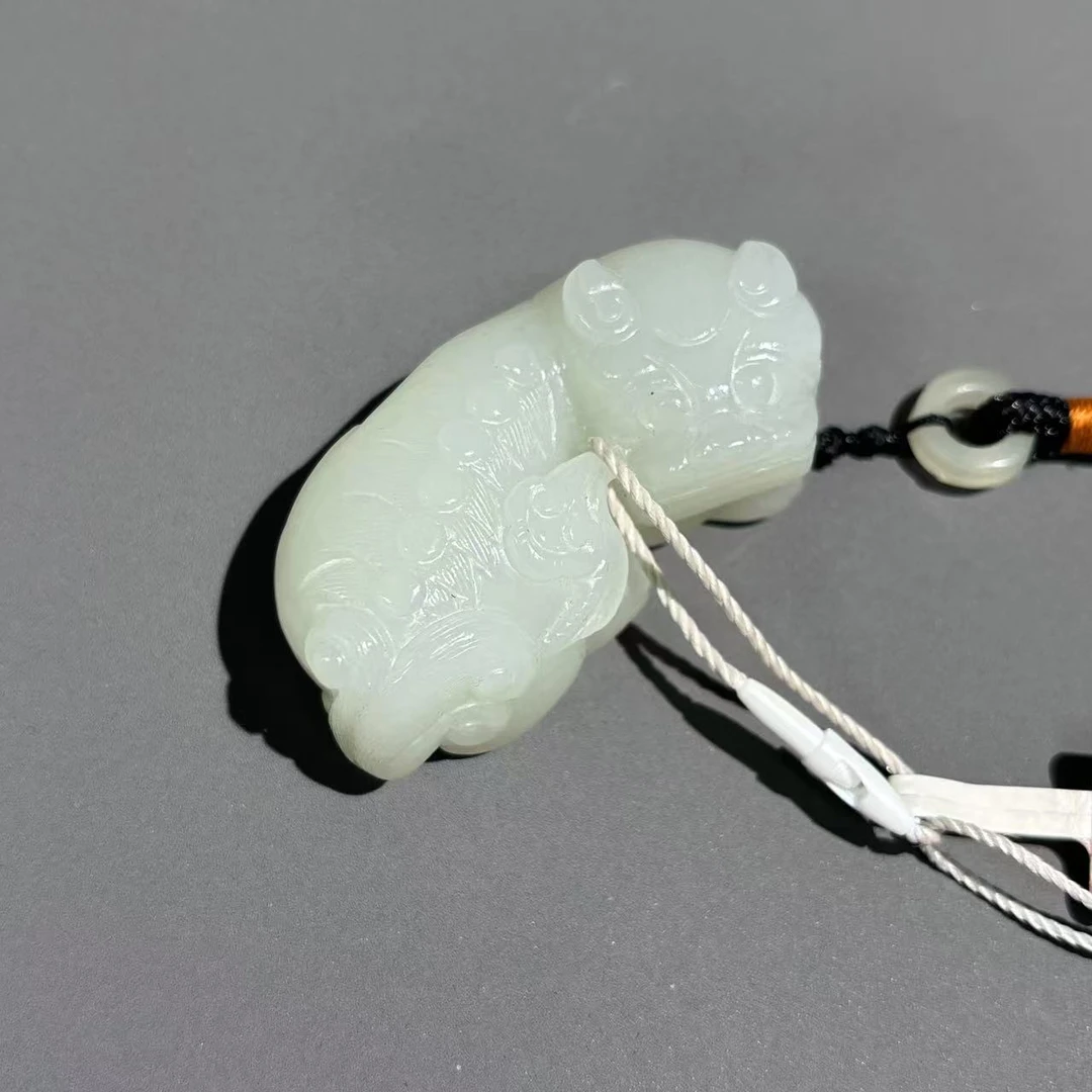 清代和田玉貔貅1