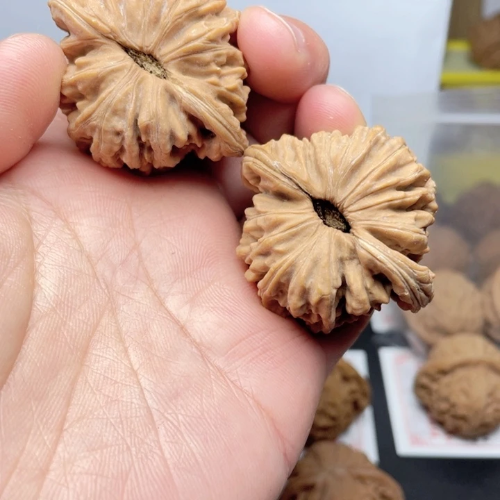 文玩核桃吊坠慵***想43四座楼