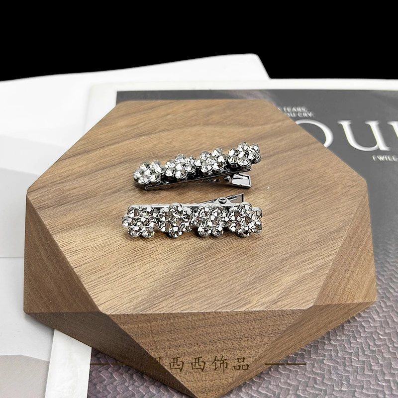 【LXX靓西西】6214 满钻梅花鸭嘴夹4厘米时尚百搭碎发夹一对装