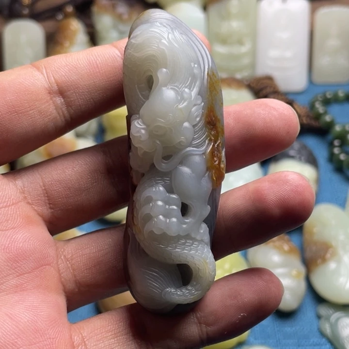 未镶嵌和田玉挂件M****咔