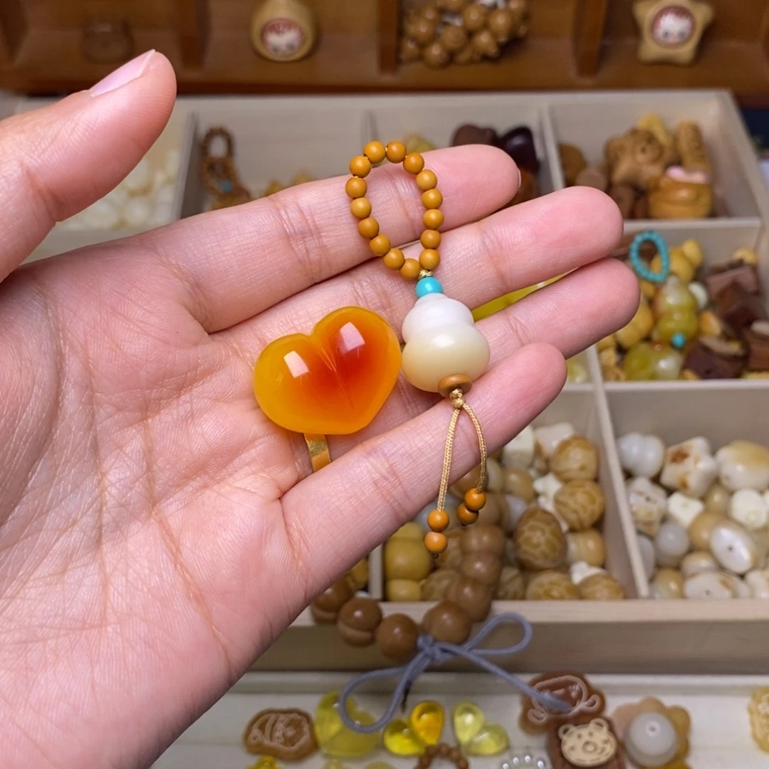 猴头核桃吊坠爱心，葫芦提溜