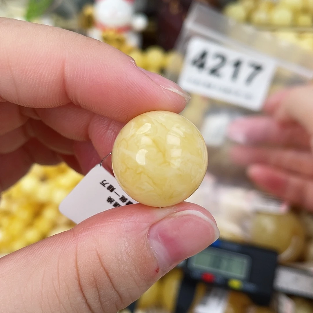 蜜蜡未镶嵌珠宝奇石18.7