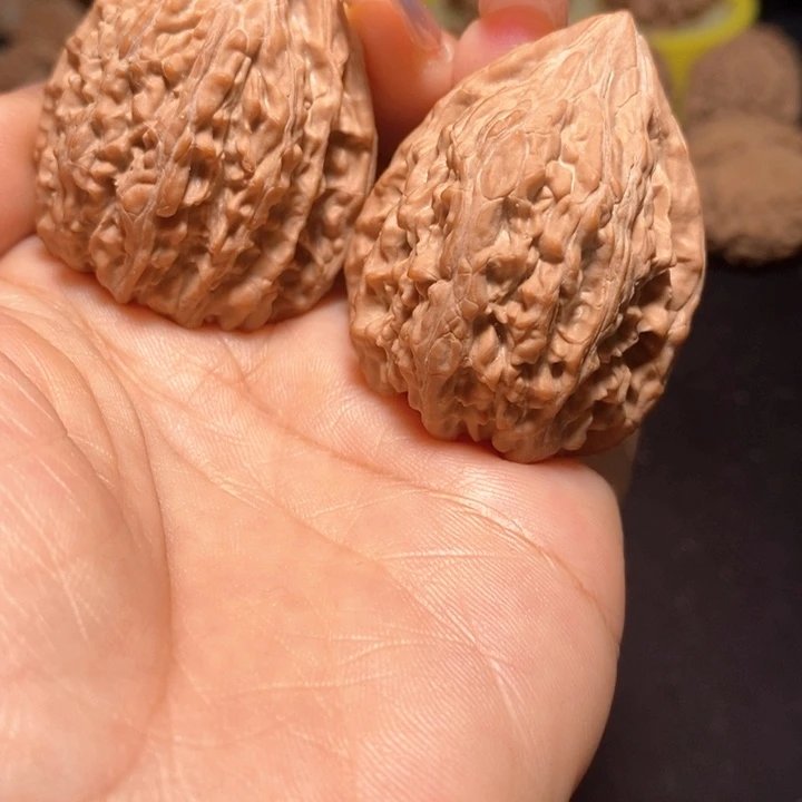 把件桃核塔尖头货边差一个尺