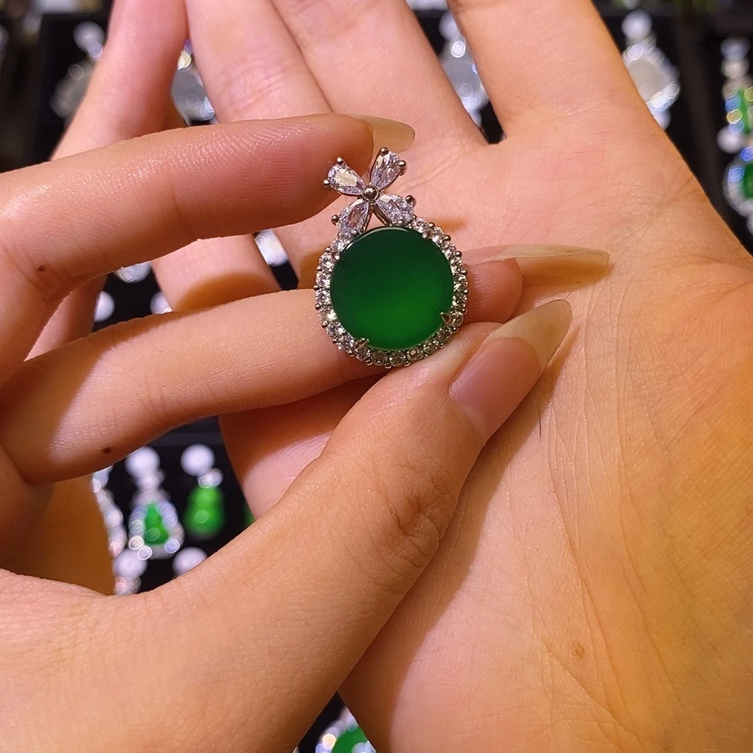 玛瑙/玉髓颈饰合金