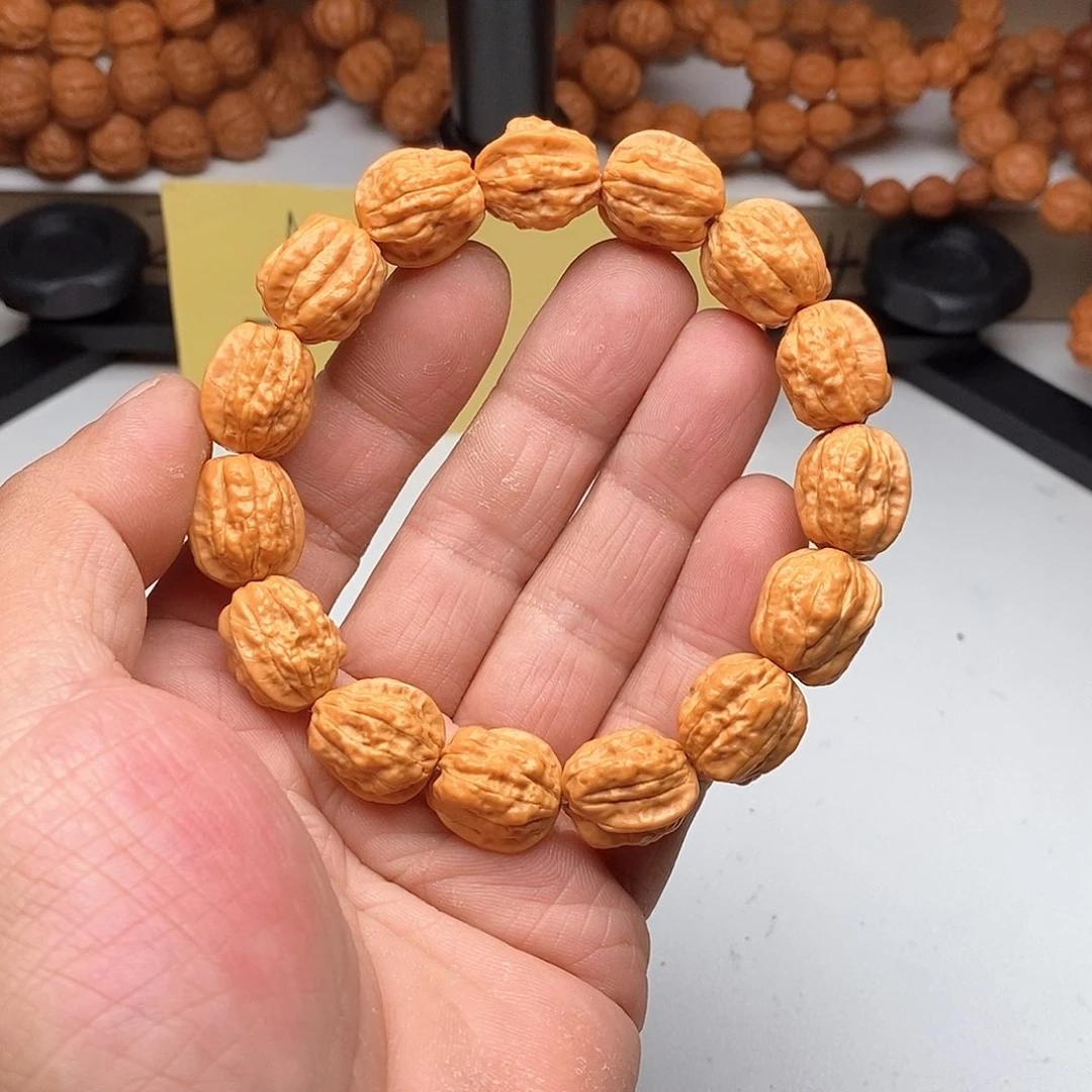 枣木文玩核桃1.6金蝉