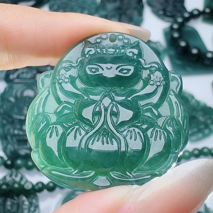 颈饰未镶嵌翡翠多样性发其一