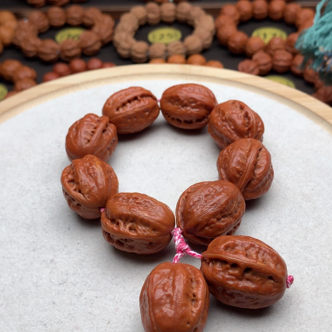 文玩核桃手串牛油果