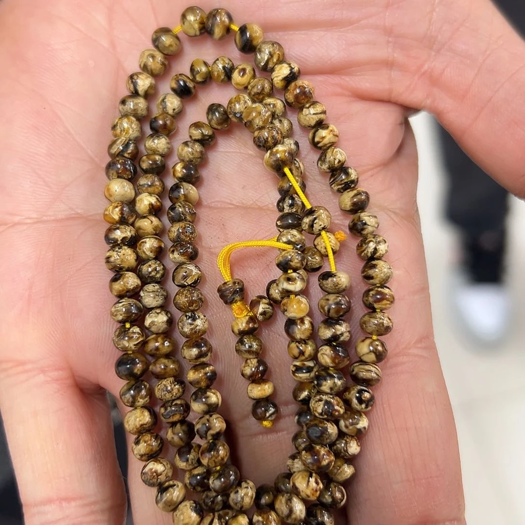 裸石琥珀未镶嵌抚顺30-2