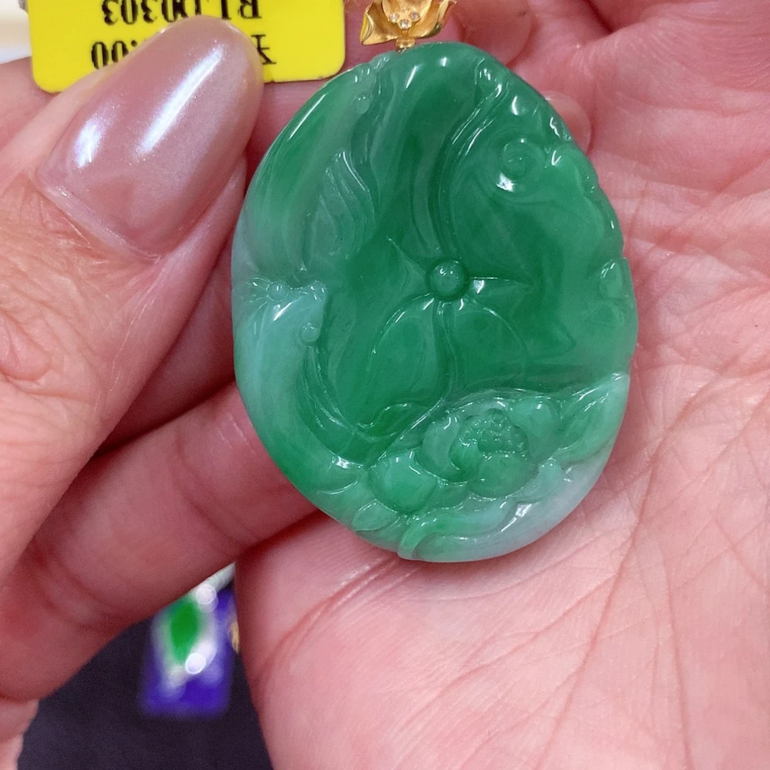 翡翠18K金镶嵌颈饰