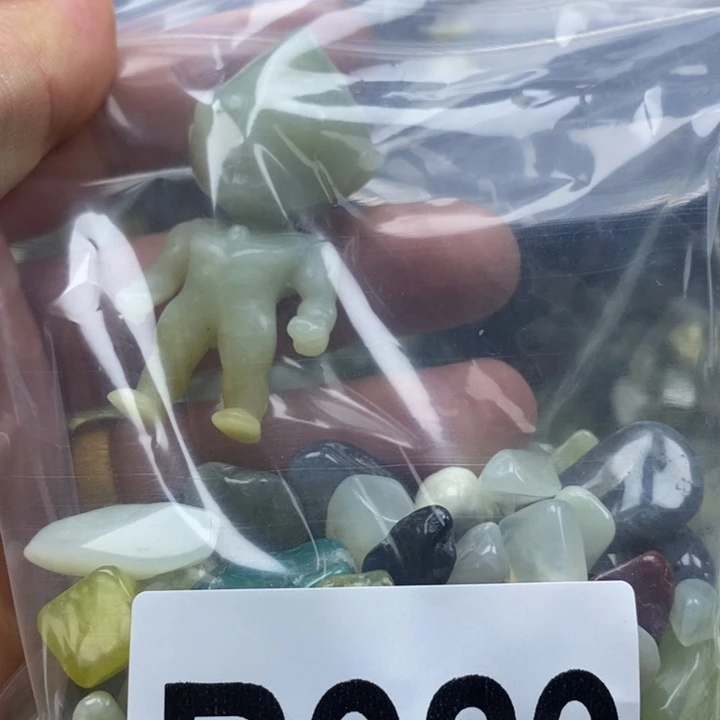 蛇纹石玉未镶嵌鱼缸的