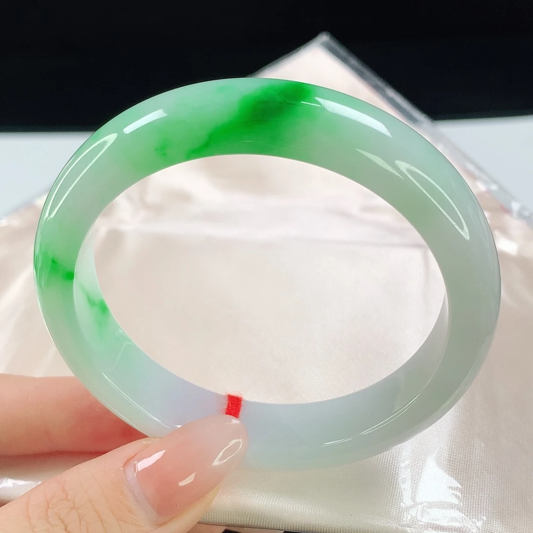 翡翠手镯未镶嵌147翡翠