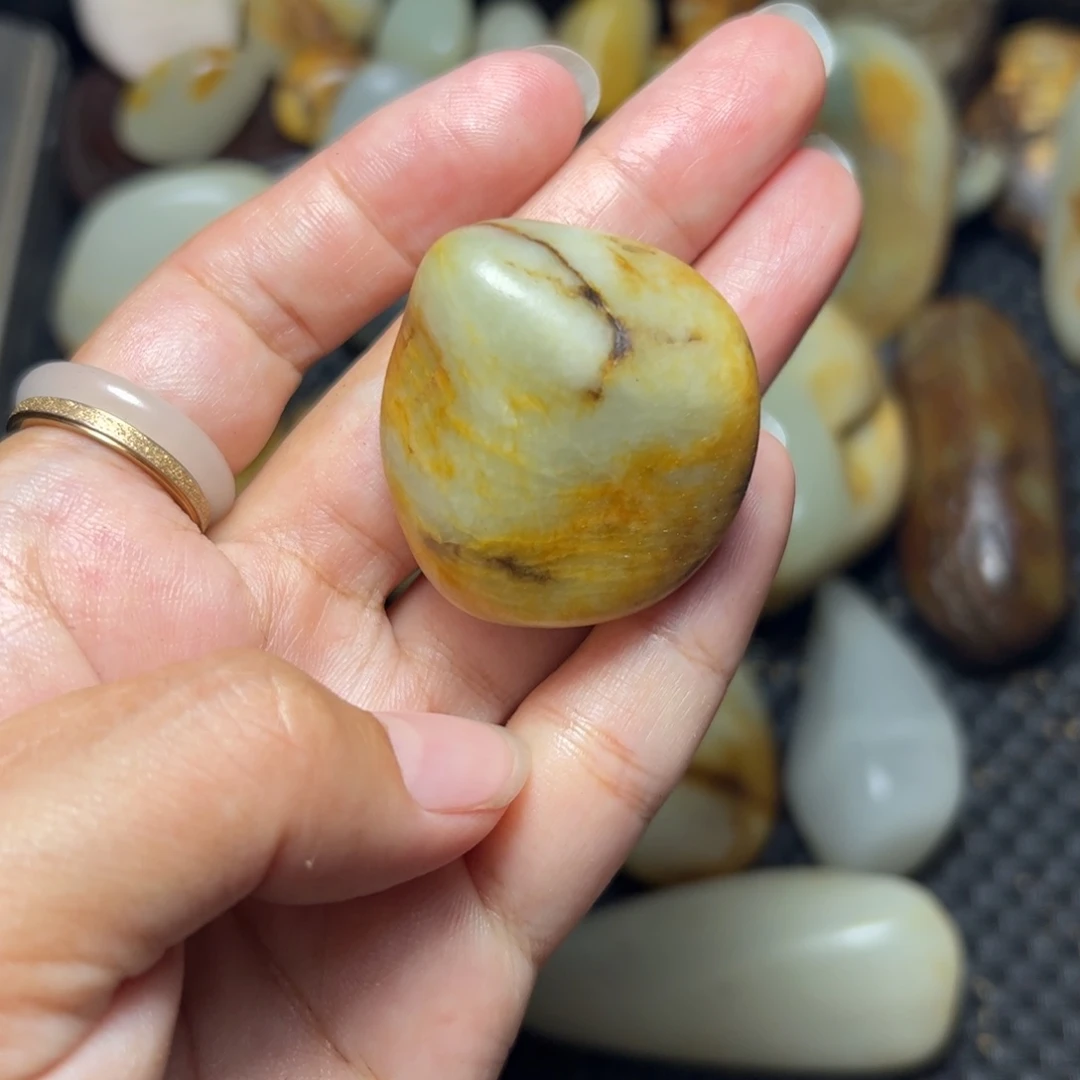 青***房和田玉未镶嵌挂件97