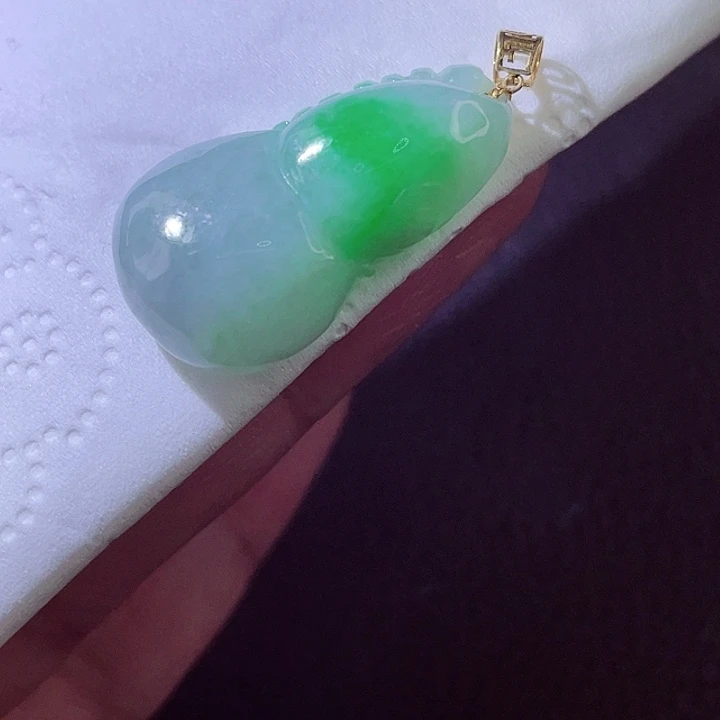 颈饰18K金镶嵌翡翠翡翠