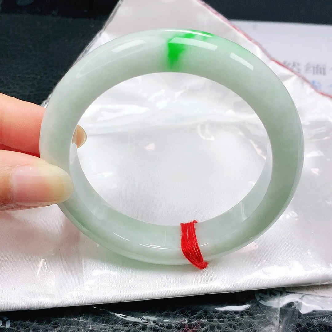 翡翠手镯未镶嵌正