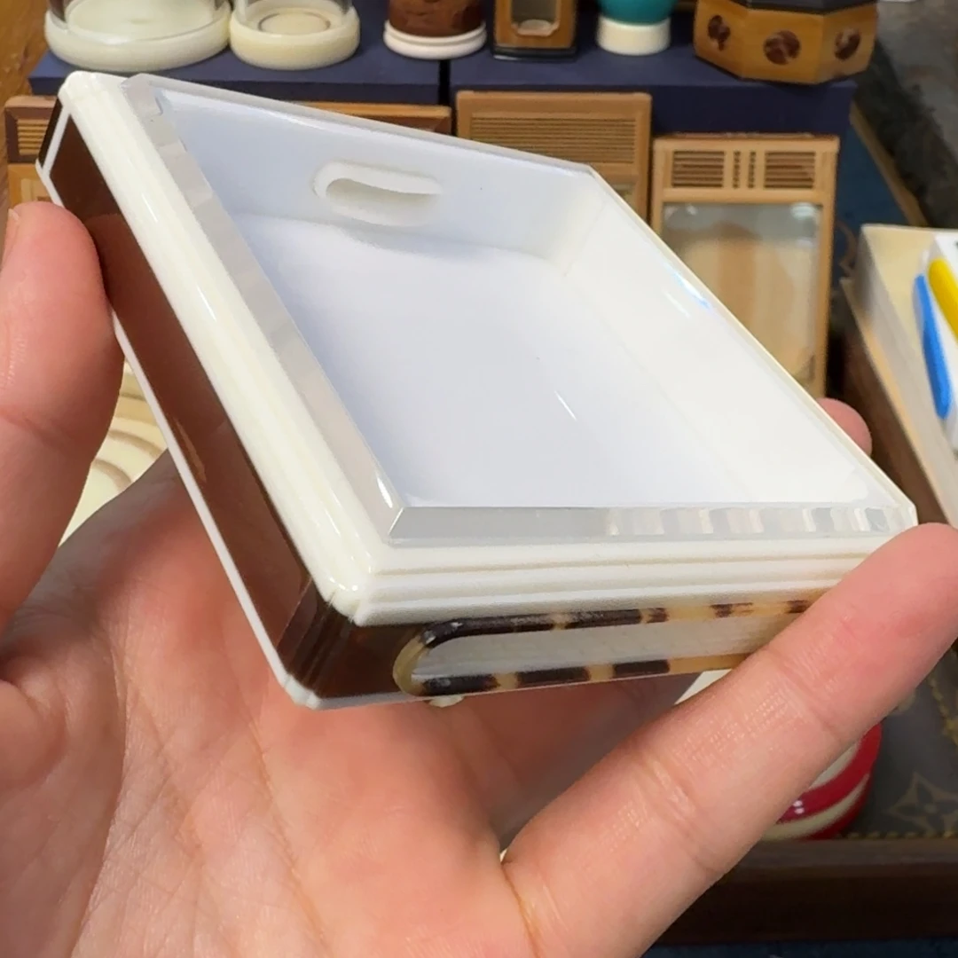 小陆老师黄蛉盒大方