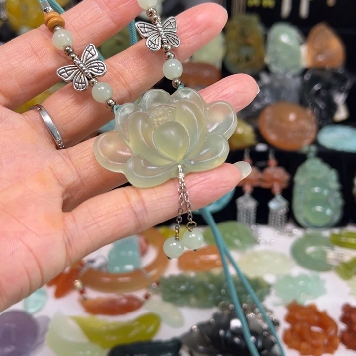 蛇纹石玉未镶嵌吊坠(赠链)