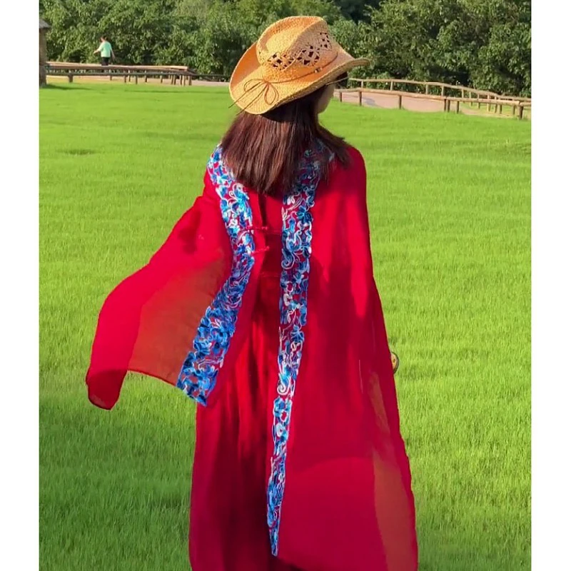 三亚大理草原沙漠新疆旅游民族风理棉麻刺绣披肩女薄款防晒丝巾