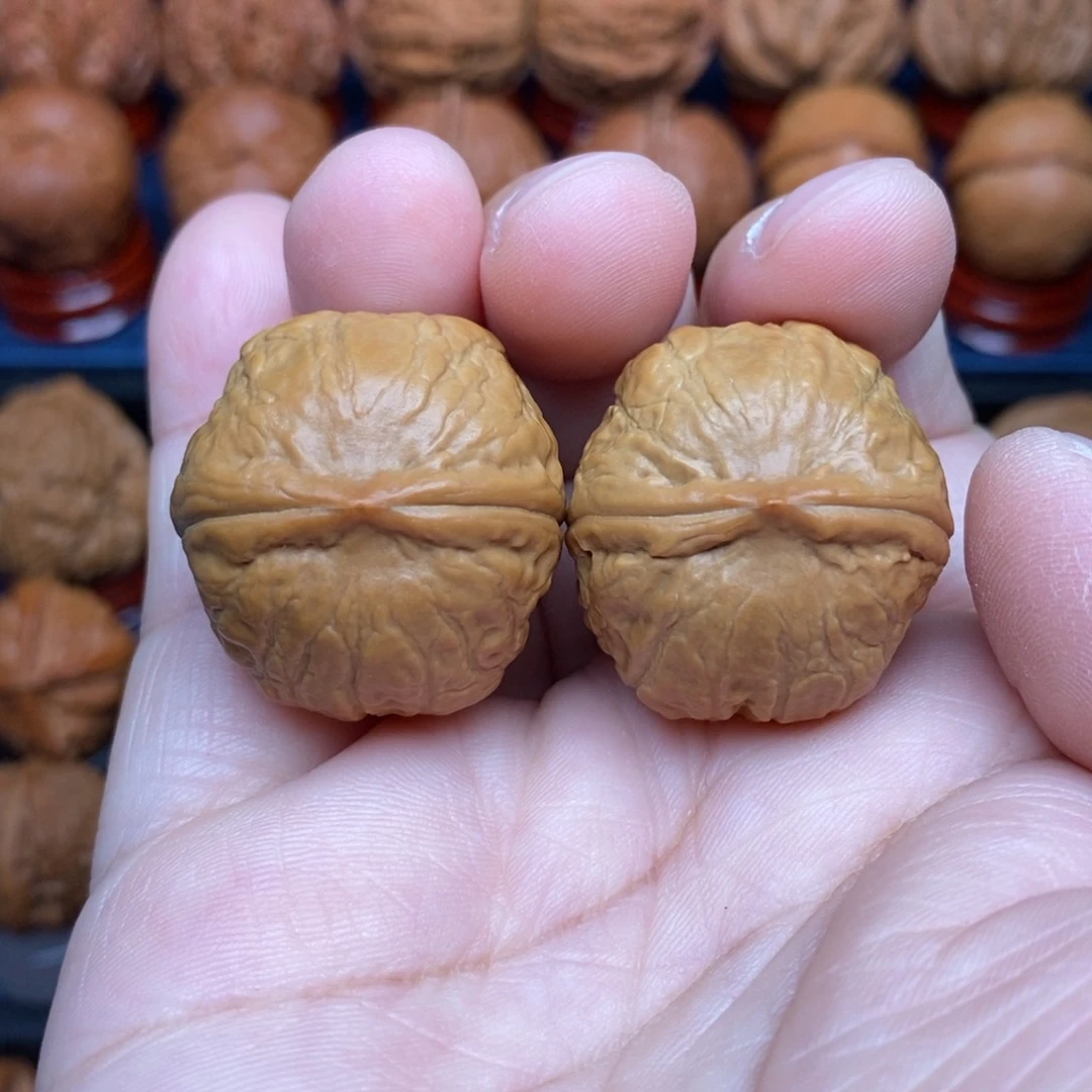 文玩核桃把件手捻木鱼墩