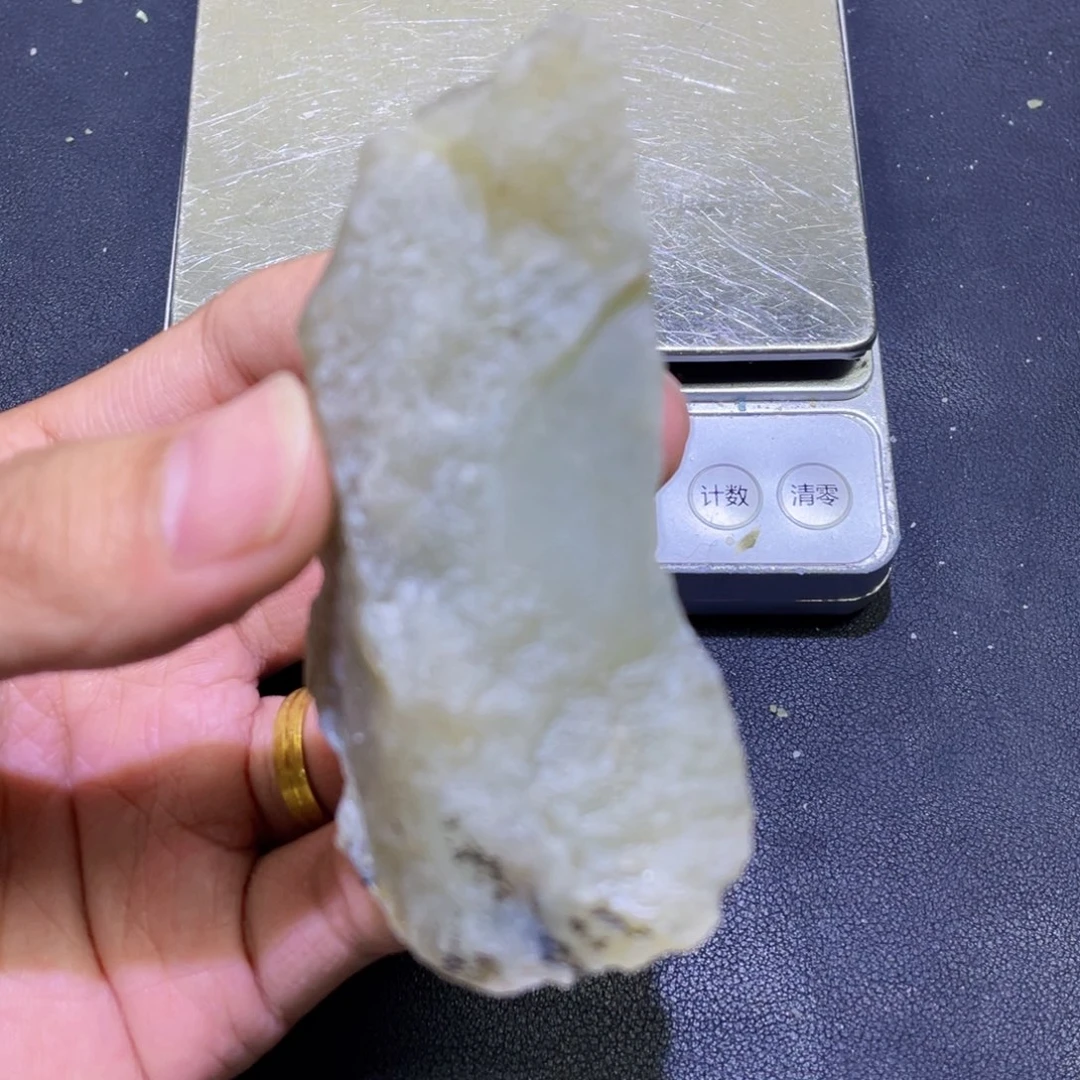 未镶嵌和田玉（糖玉）珠宝半成品