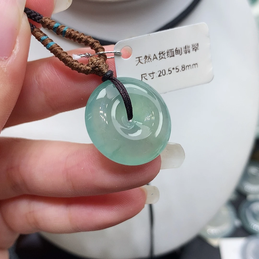 翡翠未镶嵌颈饰编号101，20.5/5.8