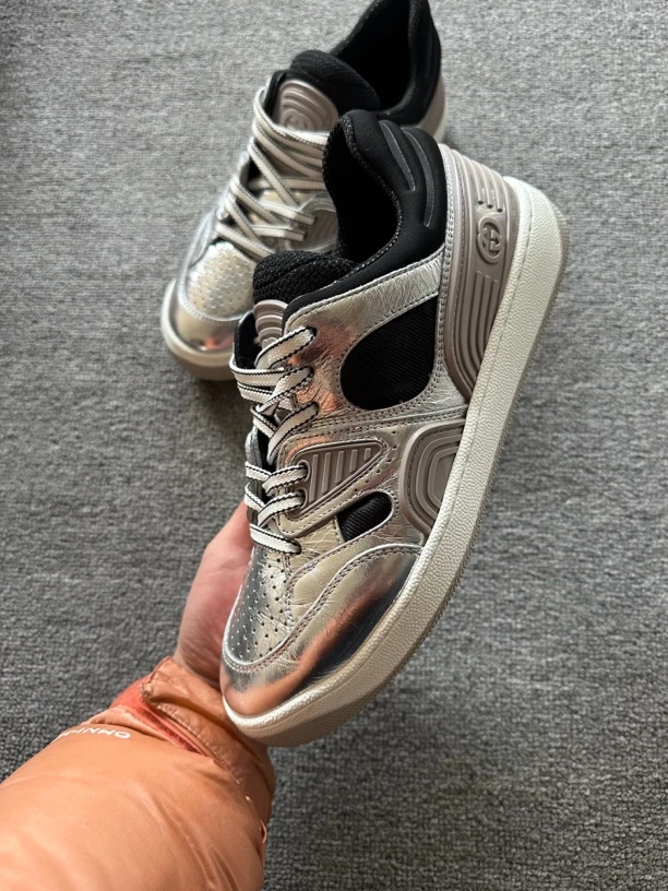 全新未使用 GUCCI/古驰 36.5码 basket系列女款板鞋 银色