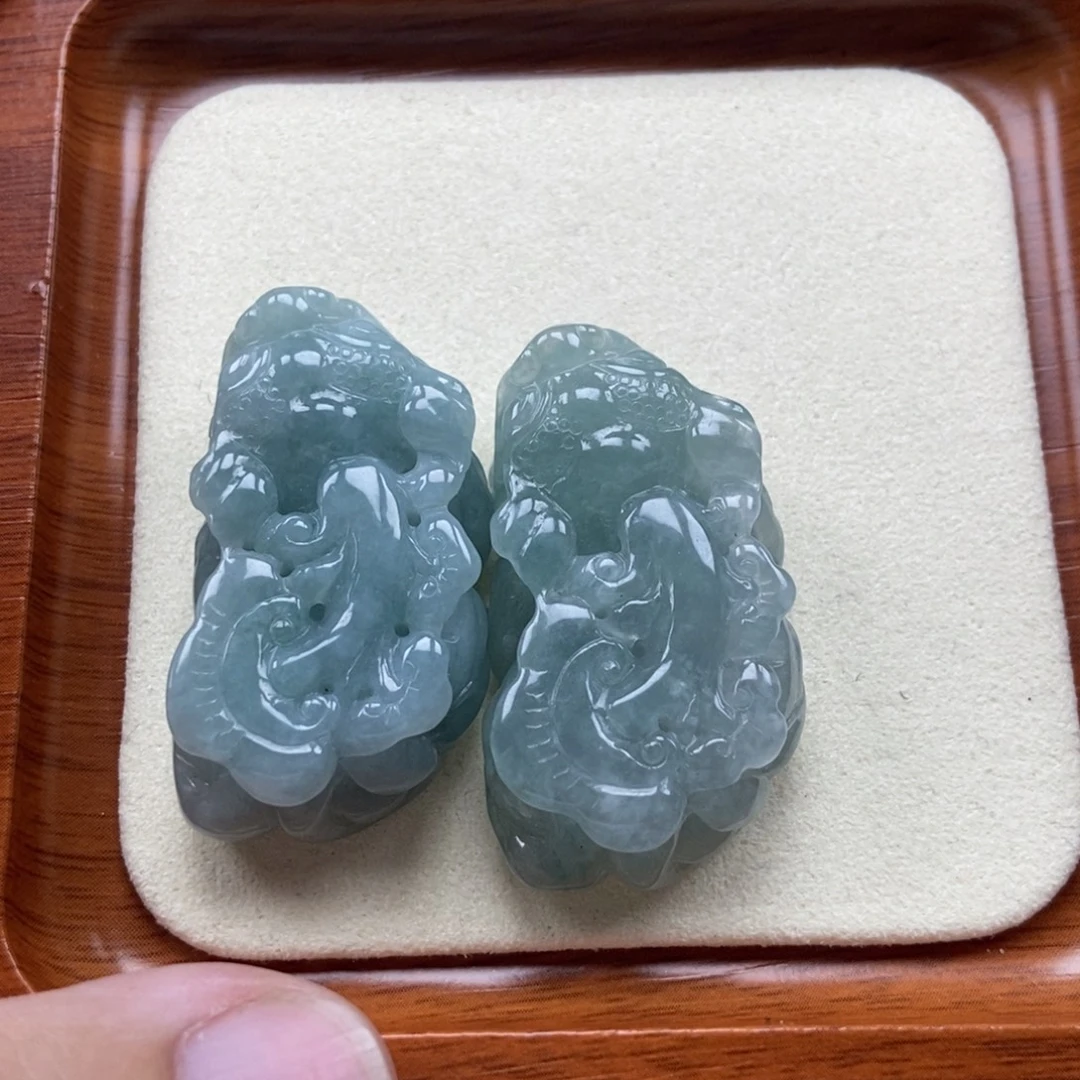 颈饰未镶嵌翡翠如意貔貅吊坠一对