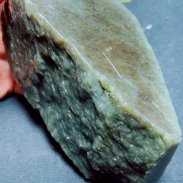 和田玉（糖玉）未镶嵌珠宝奇石