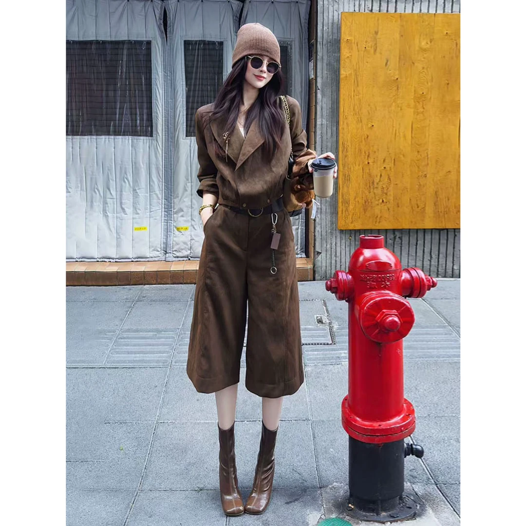 2025超火秋季一整套轻奢高级感富家千金又酷又飒咖色外套套装裤女