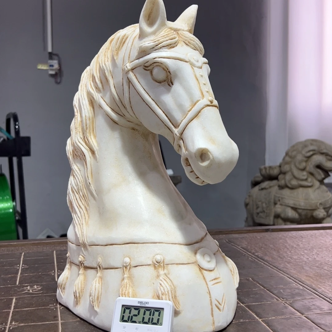 汉白玉材质马首一件