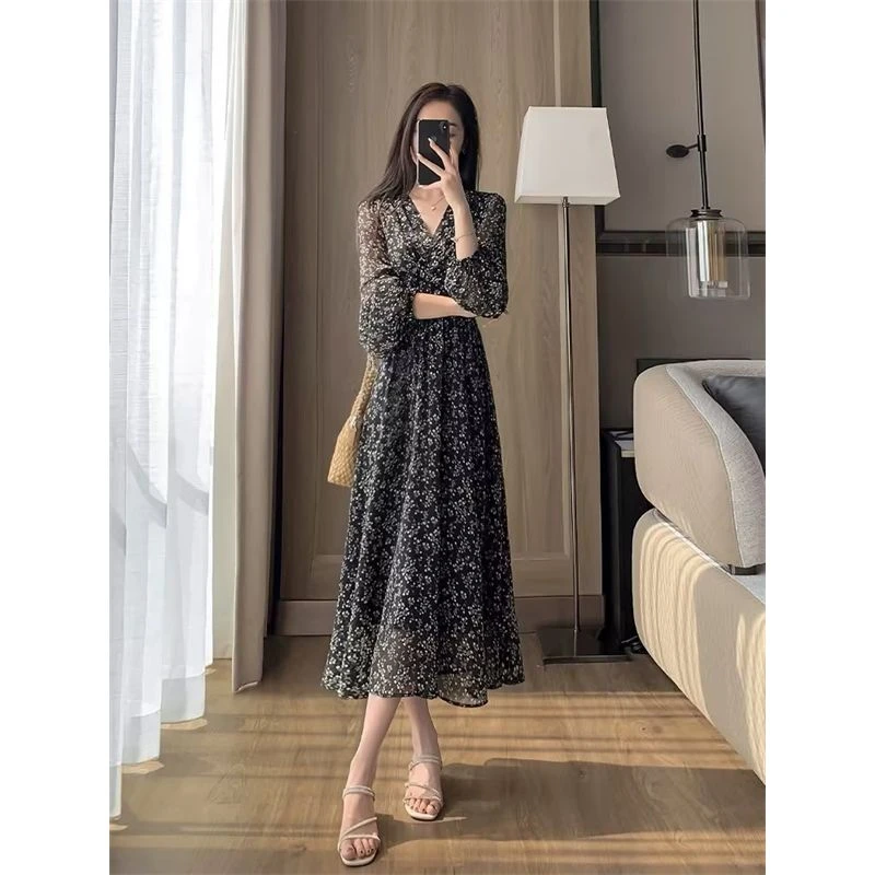 王小小专属春季新款温柔风气质长袖碎花连衣裙8921